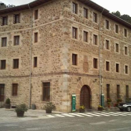 Apartamento Poco Trigo En Potes Bagian luar foto
